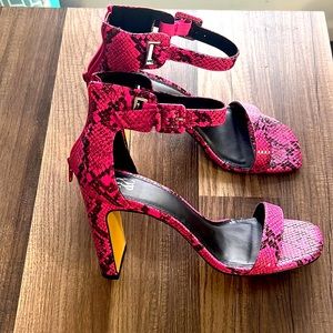 NY&C Pink Python snakeskin wide heel